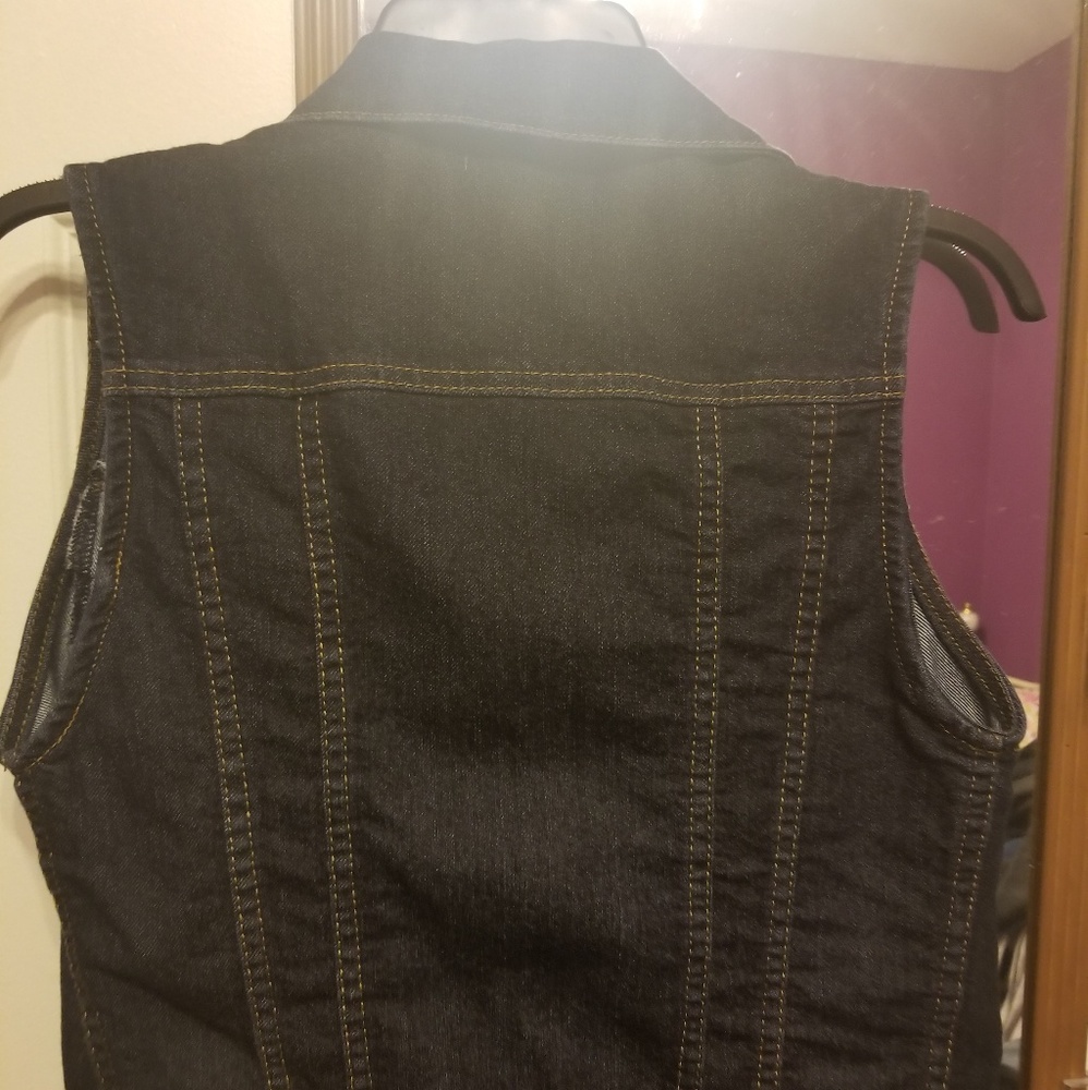 Jean vest - Picture 2 of 2
